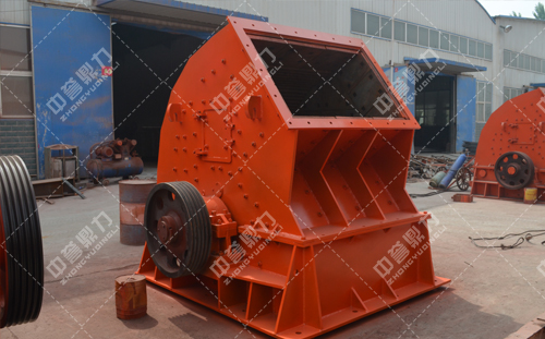 新鄉鼎力單段重型錘式破碎機