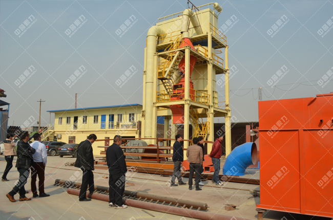 安徽客戶團在新鄉(xiāng)鼎力除塵器廠參觀