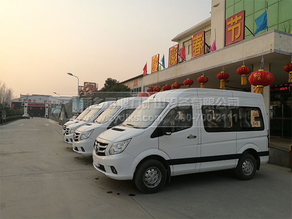 礦山破碎機(jī)設(shè)備廠家/中譽(yù)鼎力