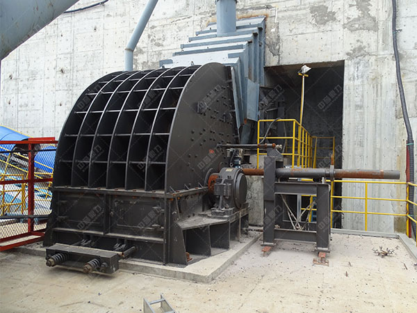 時(shí)產(chǎn)500噸錘式破碎機(jī)